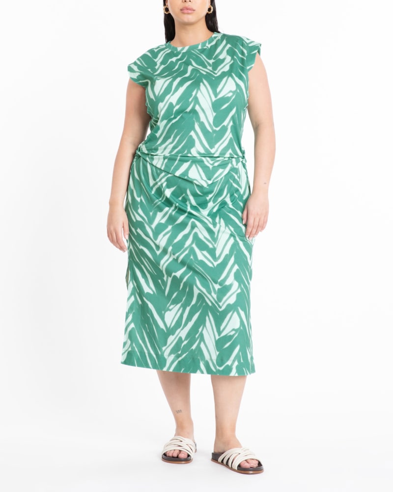 Front of a model wearing a size 3X Aurora Dress in Pistachio/Riviera by Tanya Taylor. | dia_product_style_image_id:295846
